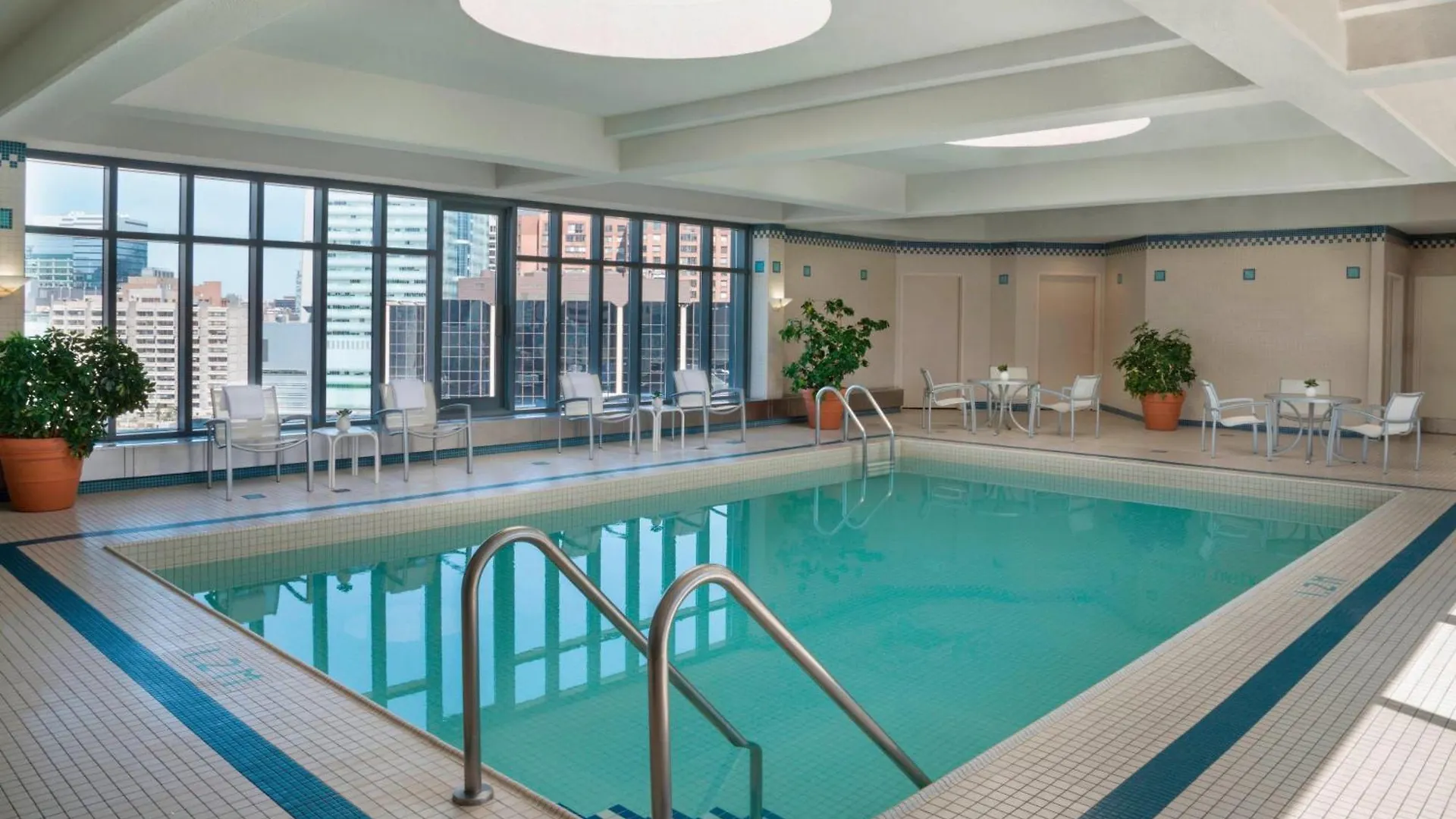 Отель Marriott Downtown At Cf Toronto Eaton Centre 4*,  Канада