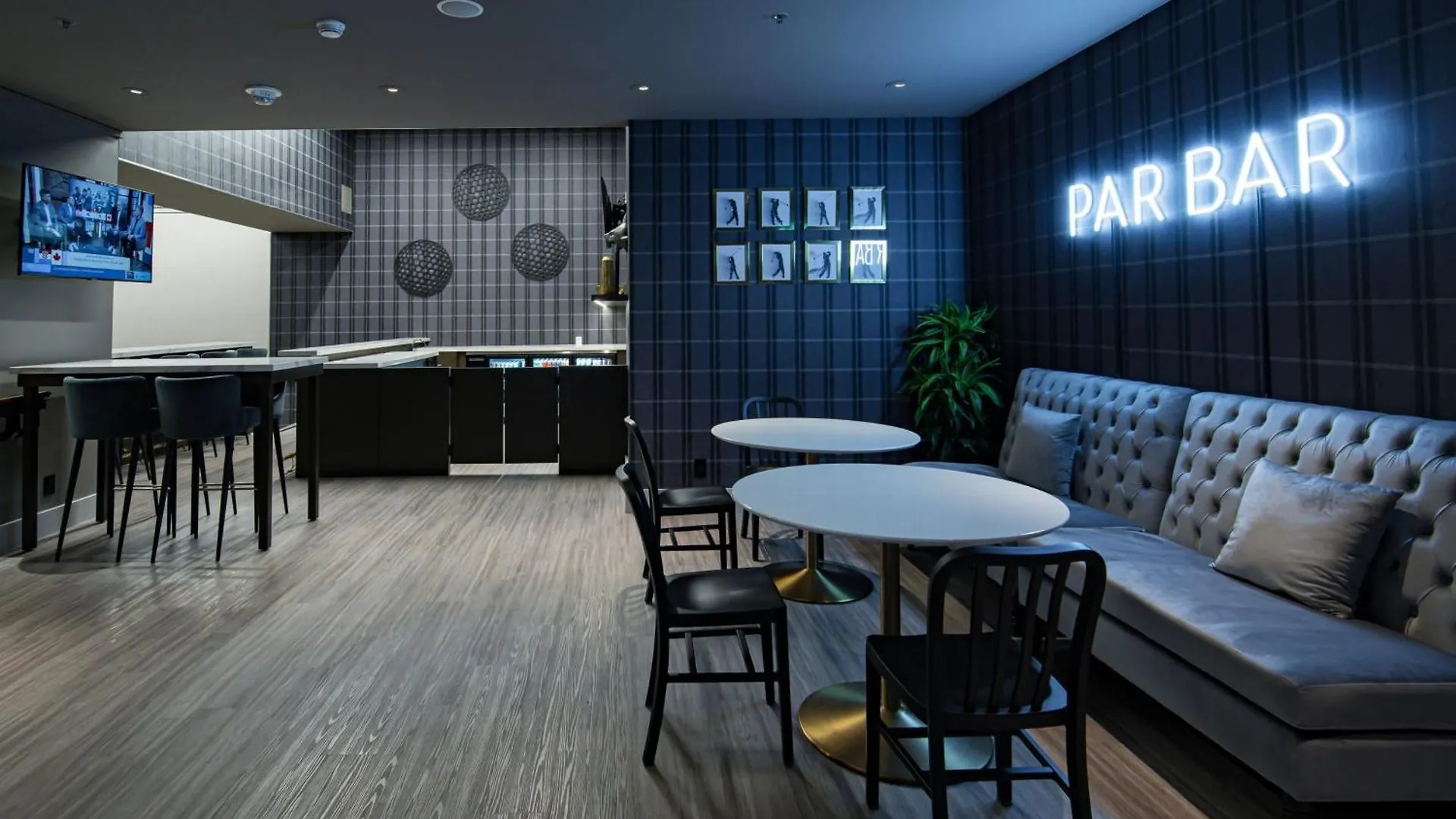 Отель Marriott Downtown At Cf Toronto Eaton Centre