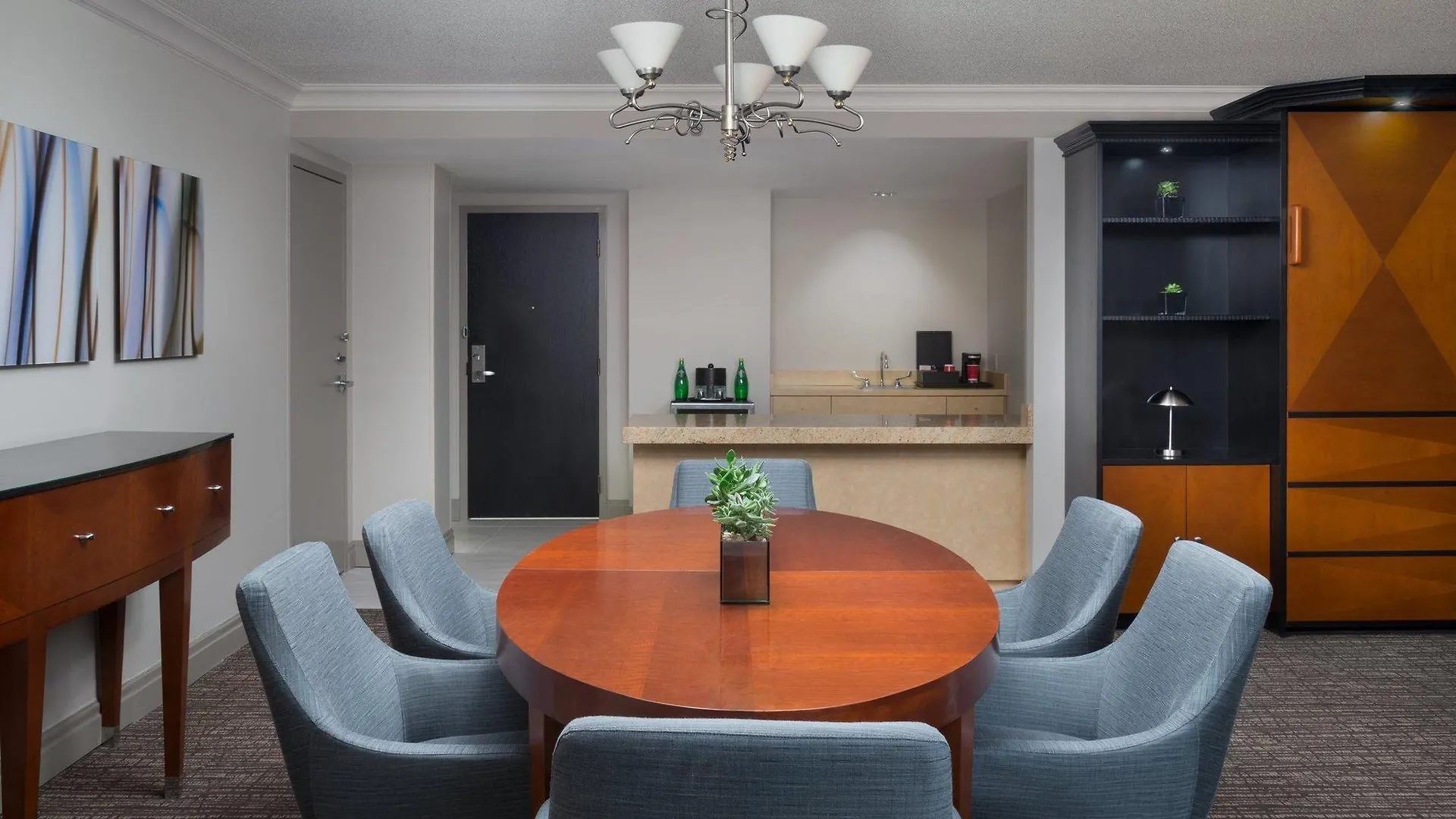 Отель Marriott Downtown At Cf Toronto Eaton Centre