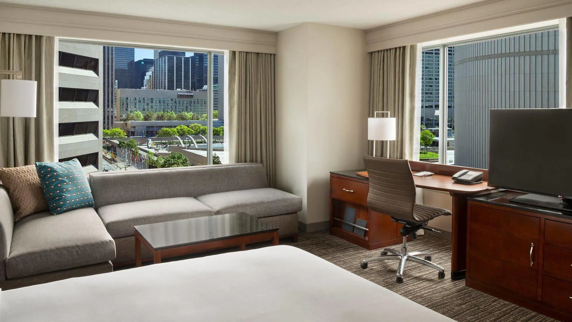 Отель Marriott Downtown At Cf Toronto Eaton Centre