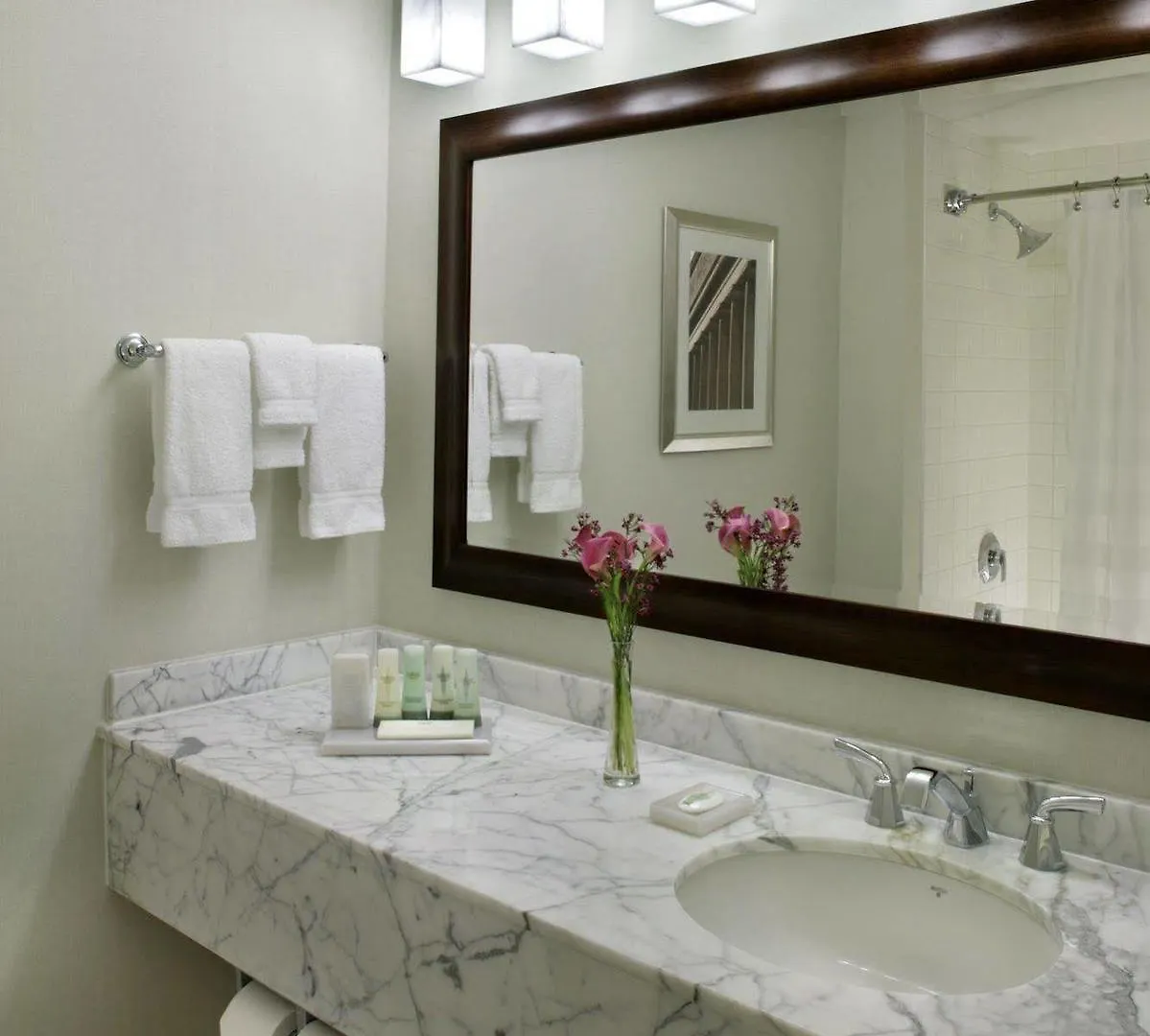 Отель Marriott Downtown At Cf Toronto Eaton Centre